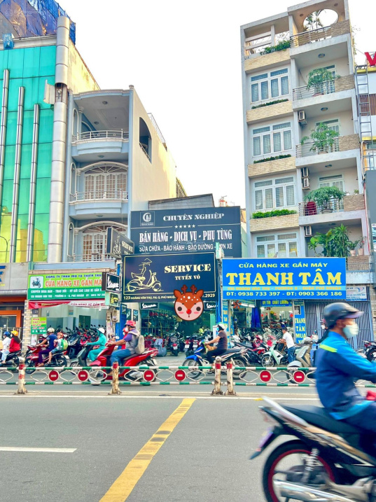 Bán gấp nhà mặt tiền Hoàng Văn Thụ, P8 Q. Phú Nhuận, nhà DT 10 x 26 giá 72 tỷ tl