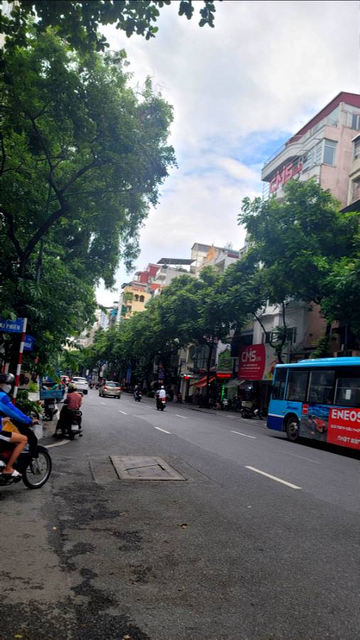 BÁN GẤP MẶT PHỐ HUẾ HAI BÀ TRƯNG KINH DOANH SẦM UẤT BẬC NHẤT HÀ NỘI