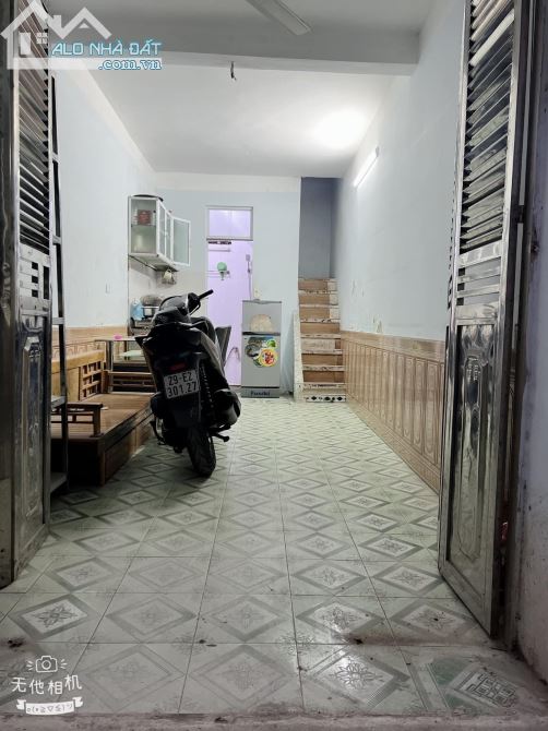 2 TỶ CÓ NGAY NHÀ PHỐ ĐỐNG ĐA, NHÀ 3 TẦNG 2 PHÒNG NGỦ, SỔ NỞ HẬU SIÊU ĐẸP