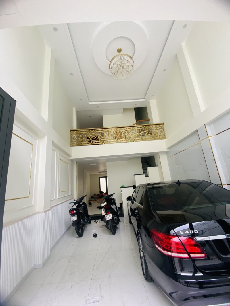 Nhà 95m2, 4 tầng 4.5m x 18m ngay vòng xoay Âu Có với Lê Đại Hành giá nhỉnh 12 tỷ