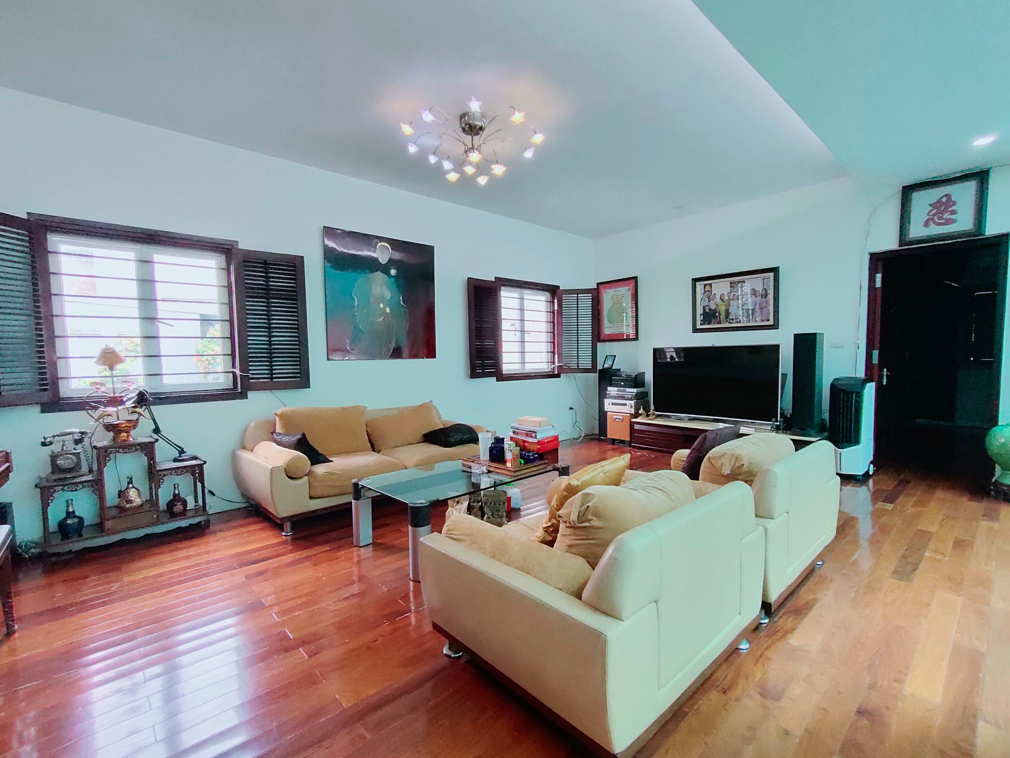 Bán Nhà Phường Bồ Đề, Lô Góc, Ôtô Đổ Cửa, 10M Ôtô Tránh, 75m2, MT 7.2m2, Nhỉnh 7 Tỷ.