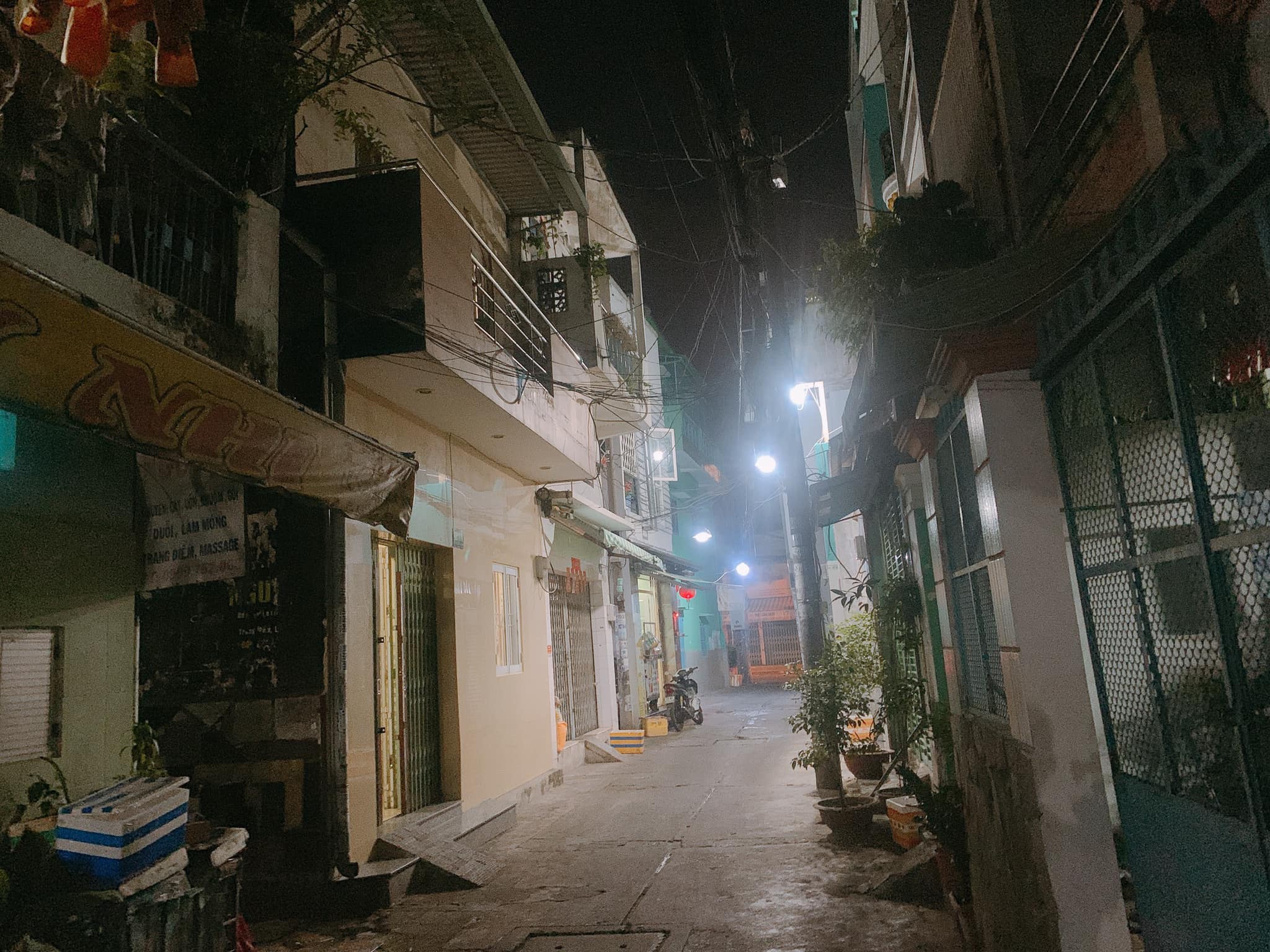 NHÀ NGON - BỔ - RẺ QUẬN 11 - HẺM XE HƠI THÔNG - 3 TẦNG - BTCT - HƠN 30M2 - VỊ TRÍ TRUNG TÂM - GIÁ CHỈ 5 TỶ.