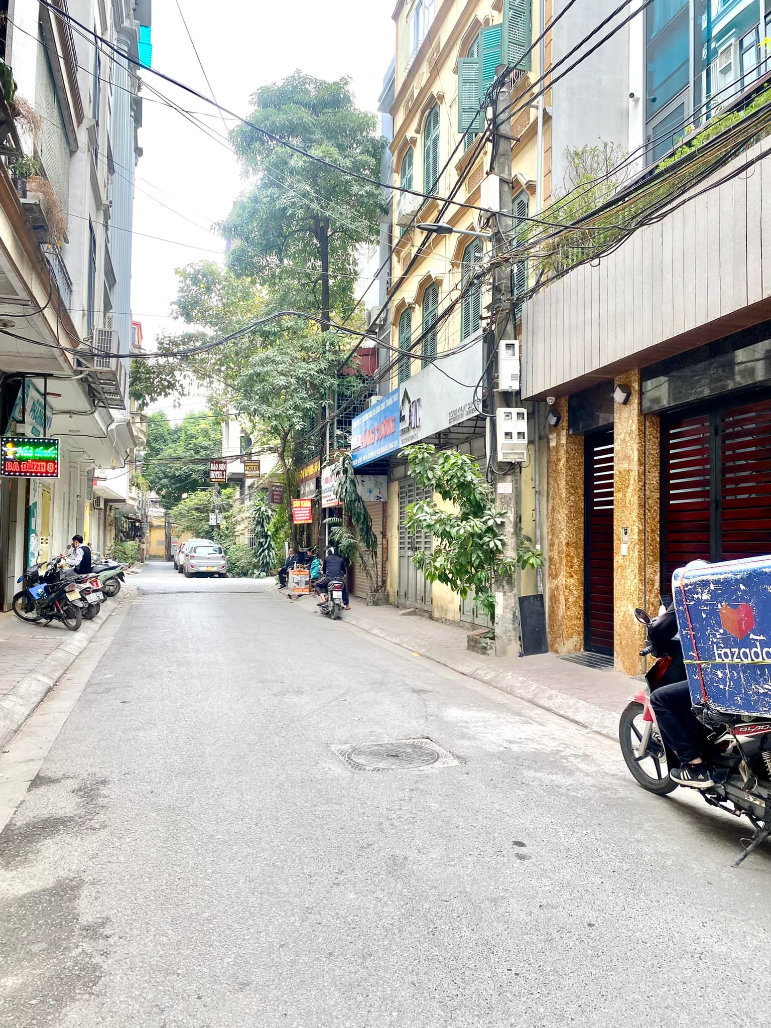 Nhà phân lô ô tô tránh Hào Nam, Đống Đa 50m2, MT 4m, lô góc 8.9 tỷ