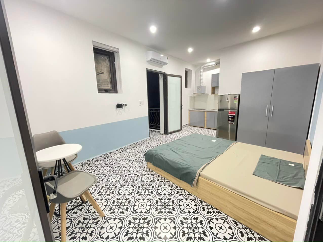 Bán nhà 76m2 phố Nghi Tàm, Tây Hồ Dân xây 5 phòng Gara Ô tô 7 chỗ 3.7 Tỷ