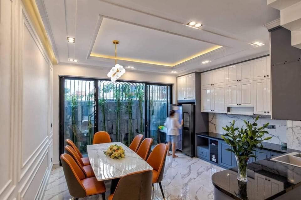 Nhà Đẹp Lô Góc Bồ Đề, Ngõ Rộng Thông Ôtô Tránh, Kinh Doanh, 60m2, 5 Tầng, Nhỉnh 6 Tỷ.