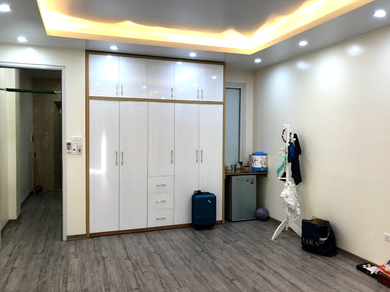 Cần cho thuê gấp nhà mặt đường phố Trạm, Long Biên. Phù hợp nhiều mô hình kinh doanh.