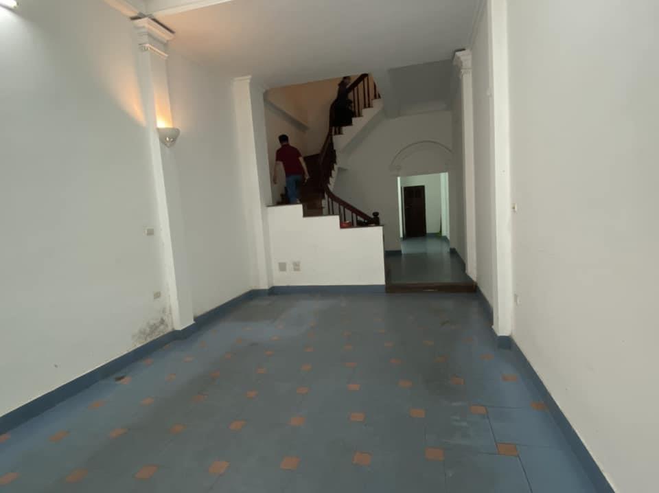 NHÀ ĐẸP XEM NGAY-SÁT PHỐ-VỈA HÈ Ô TÔ TRÁNH-KINH DOANG TỐT-Ở THOÁNG-PHỐ HOÀNG QUỐC VIỆT-70M2-CHỈ 17,3 TỶ