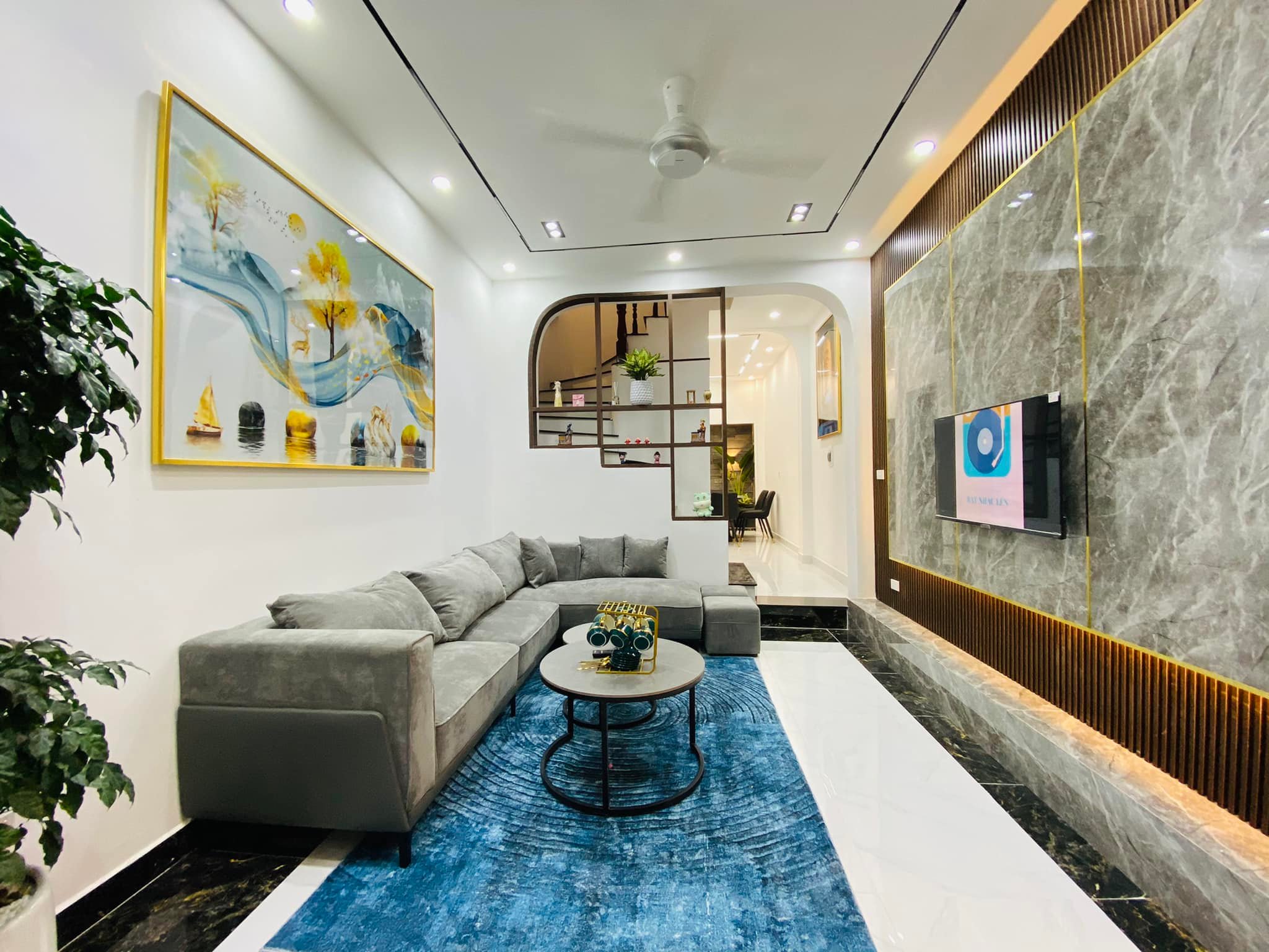 BÁN NHÀ 4 TẦNG LÔ GÓC PHỐ NGUYỄN KHANG CẦU GIẤY, NGÕ THÔNG, GẦN OTO, NHÀ ĐẸP Ở NGAY.