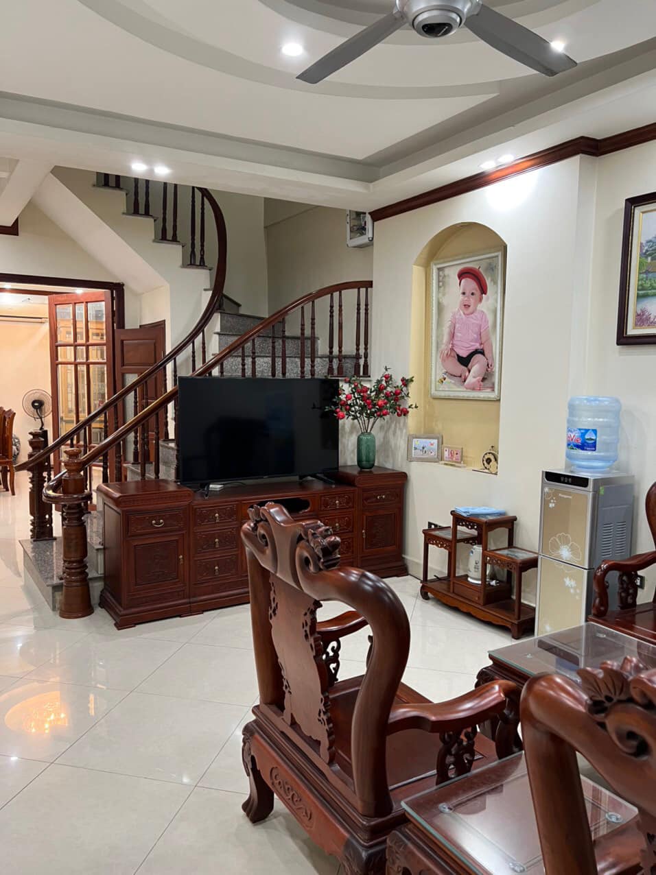 BÁN NHÀ 4 TẦNG KHU PHÂN LÔ HỒ BA MẪU ĐỐNG ĐA, NGÕ THÔNG KHÂM THIÊN, Ô TÔ ĐỖ CỬA.