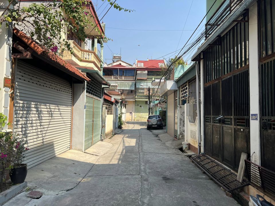 180m2
