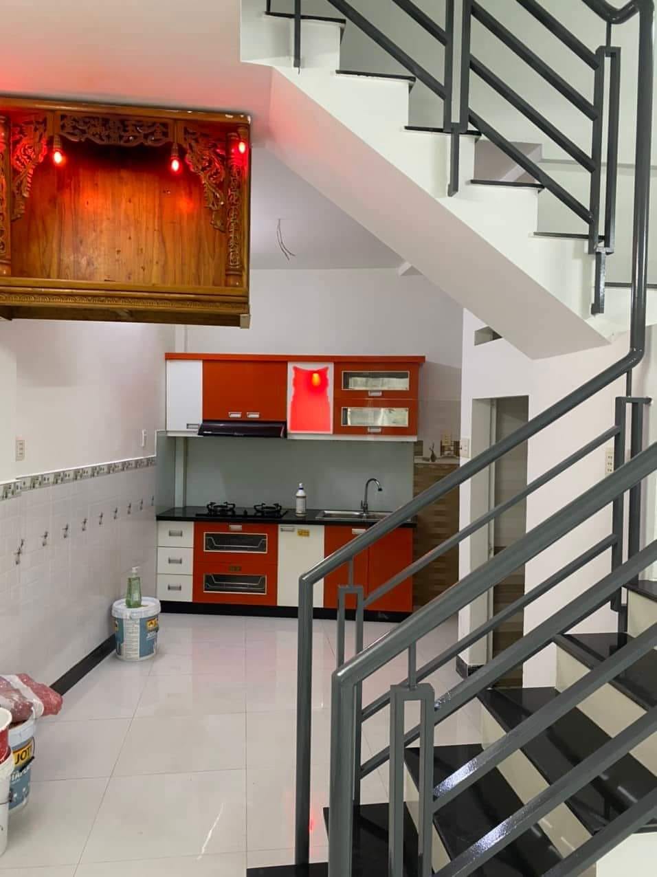 CÁCH HẺM OTO 1 CĂN - NHÀ NHỎ ĐỦ CÔNG NĂNG - SÁT QUẬN TRUNG TÂM .CHỈ 3.05 TỶ