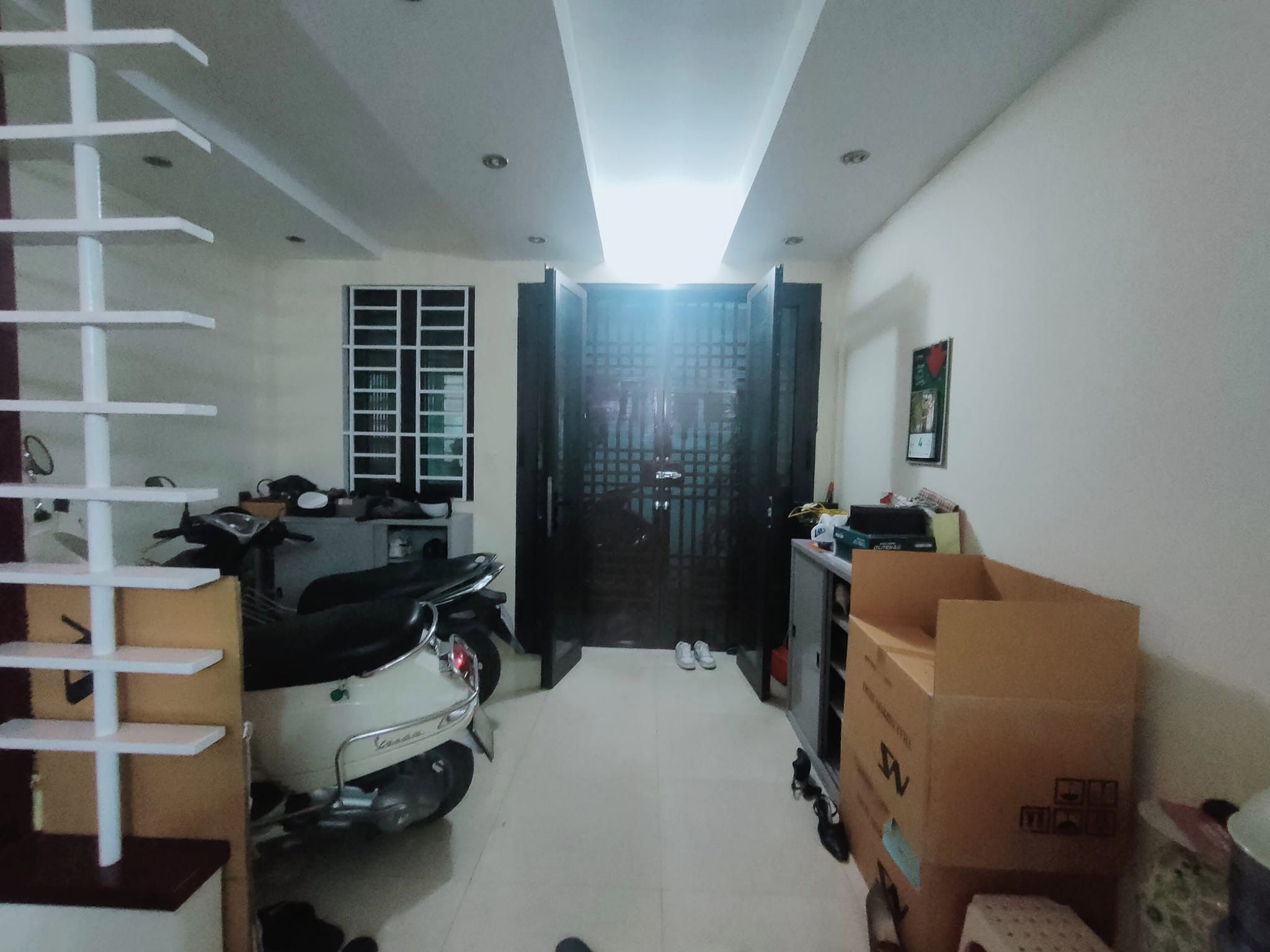 Siêu Phẩm Ngõ 175 Lạc Long Quân 45m2x5T, ô tô qua nhà, kd, ở sướng 5,2 tỷ.