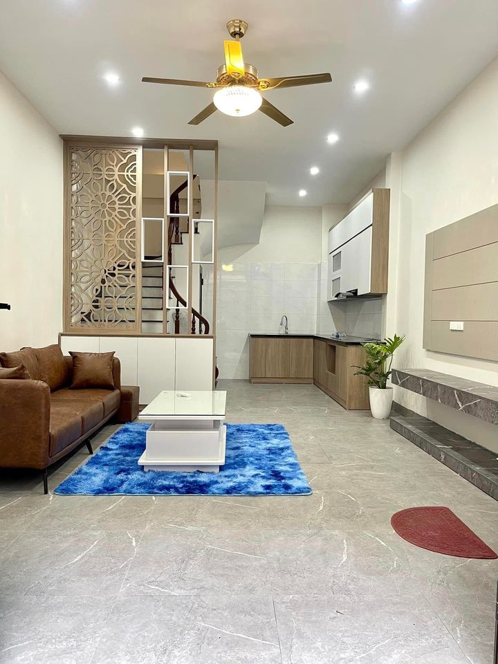 Bán Nhà Phố Vân Trì , Oto ,Kinh Doanh Sầm Uất, 43m2 x 5 tầng giá 3.9 tỷ