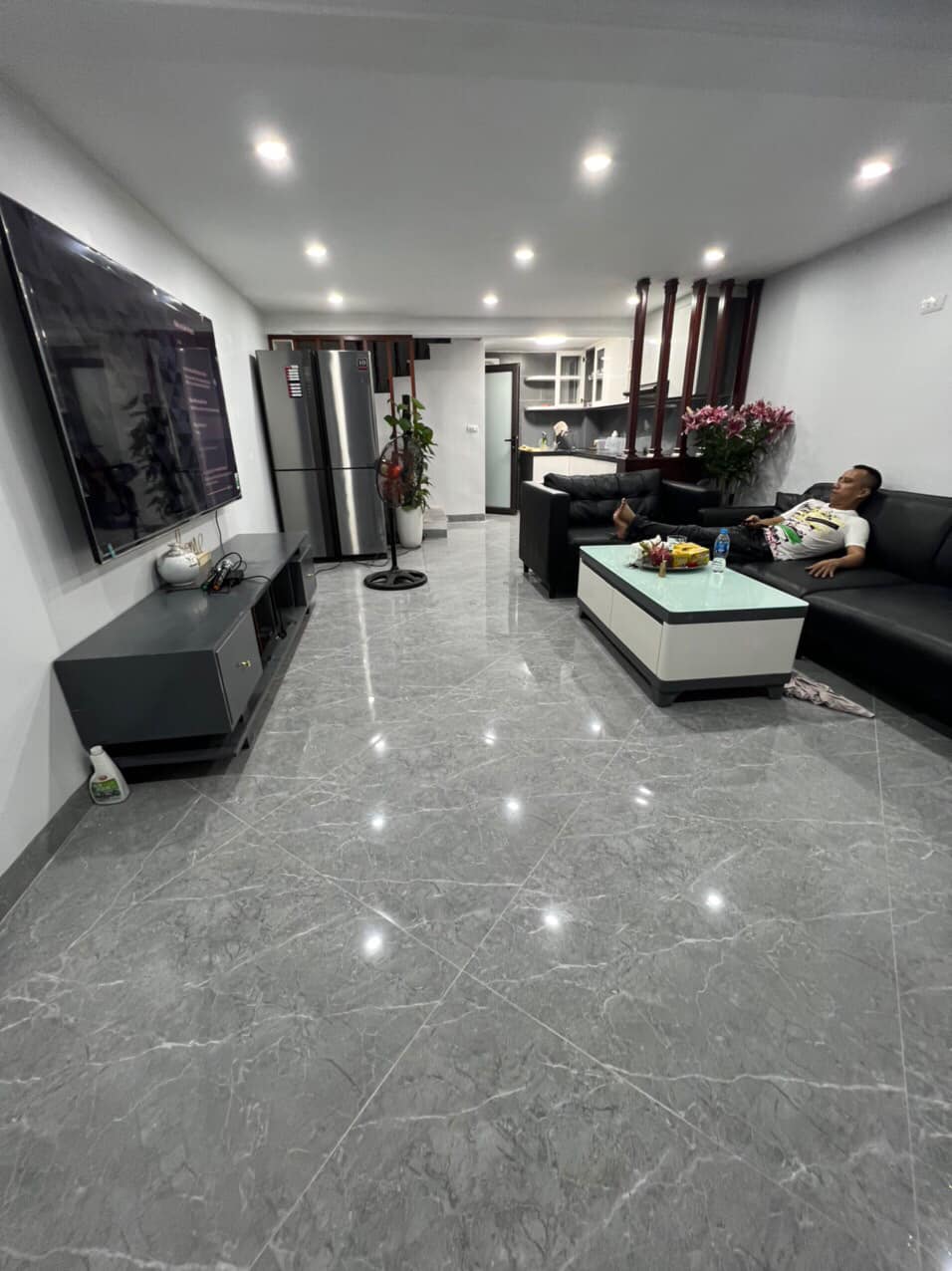 Bán ngôi nhà 149m2 phố Nghi Tàm, Tây Hồ Gara 3 Ô tô tránh Thang máy Kinh doanh 1.5 tỷ/năm 16.1 Tỷ