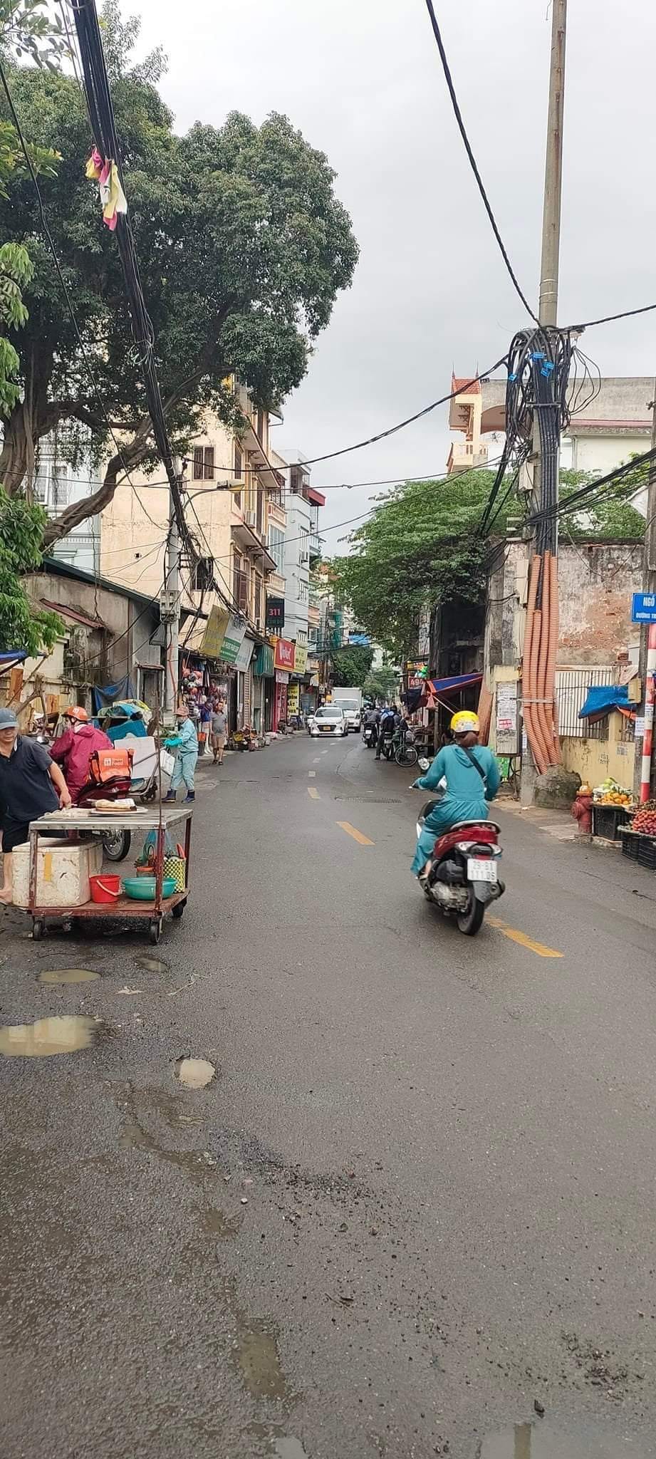 Cần bán gấp mảnh đất vàng phố Trần Cung 43m2, đầu tư tốt, gần phố, nhỉnh 4 tỷ