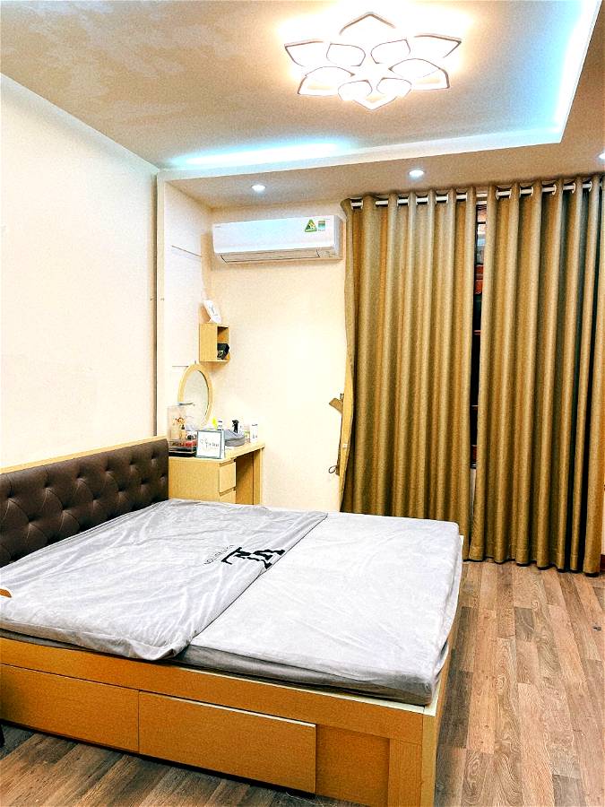 Bán nhà ngõ Huy Văn, Tôn Đức Thắng, 4 tầng, 51m2, giá 5 tỷ rưỡi