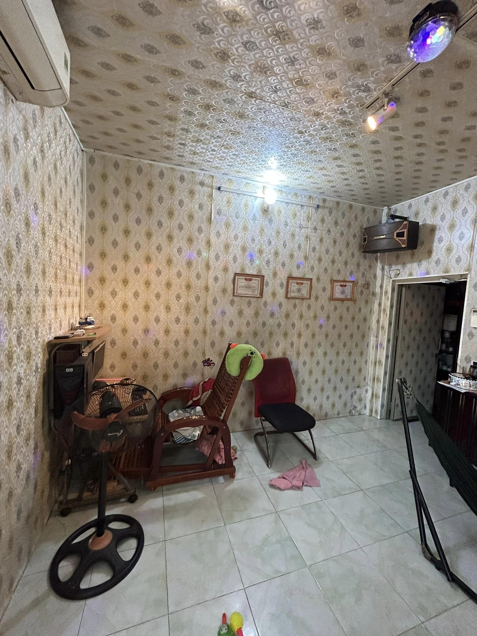 BÁN NHÀ MT Tân Hương, Tân Phú 2 tầng 67,5m2 (4,5x15). Kinh doanh đỉnh. Giá chỉ 11,5 tỷ.