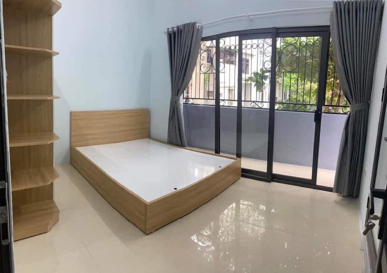 Bán nhà ngõ 109 Quan Nhân,lô góc,2 mặt thoáng,view Royalcity,doanh thu 360tr/năm,40m2,5T,mt:4,2m