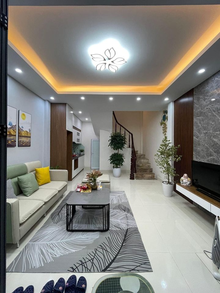 Hàng Hiếm, Phố Văn Trì, 42m2 giá 3,8 tỷ Oto ,Kinh Doanh