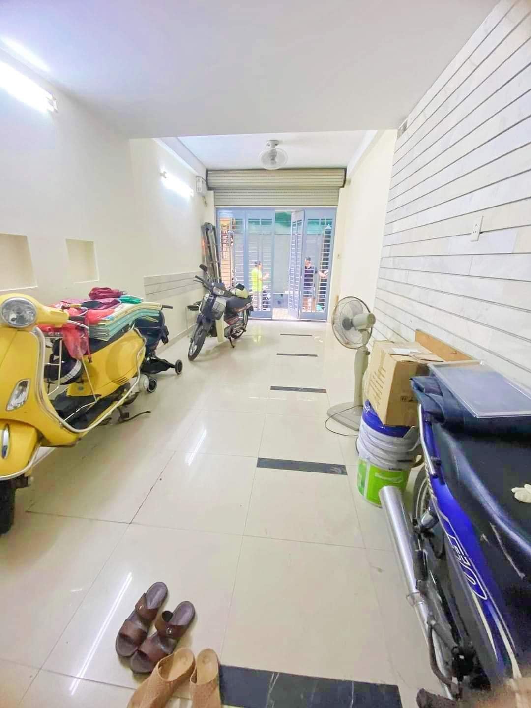 Bán nhà ngõ phố Nguyễn Phúc Lai, ô tô, DTXD 35m2 x 5 tầng chỉ 6,5 tỷ.