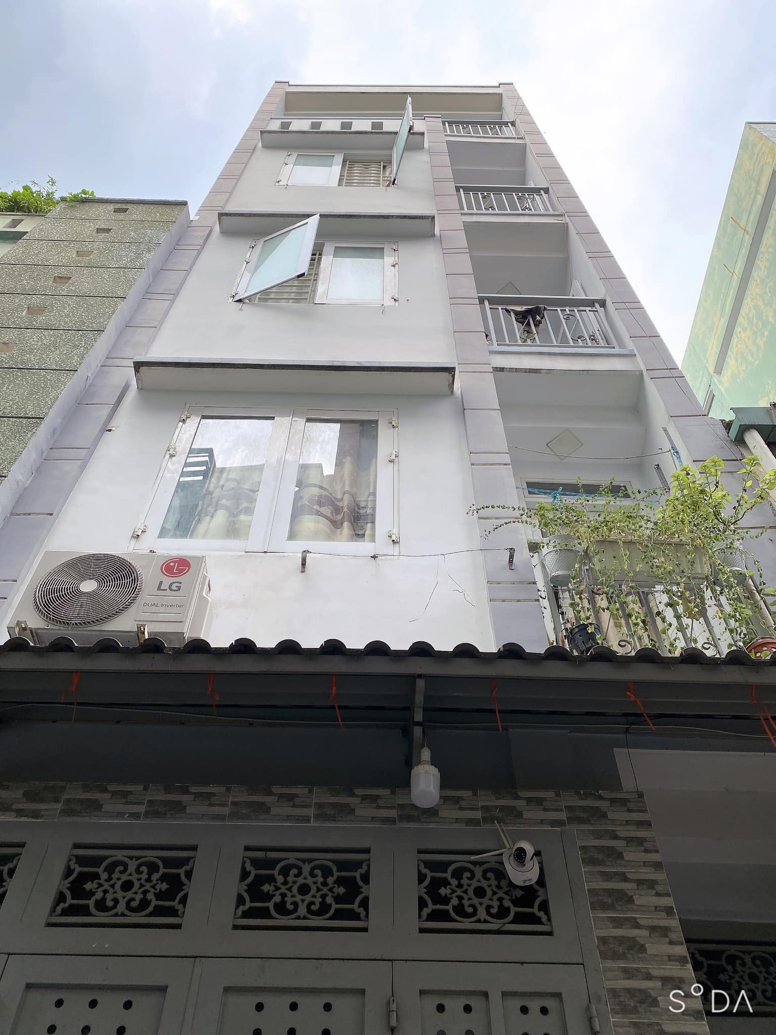 Bán gấp nhà 5 tầng HXH, đường 3.2, Q10, TN 40 triệu, 11PN, 11WC, nở hậu, 62m2, 10.6 tỷ