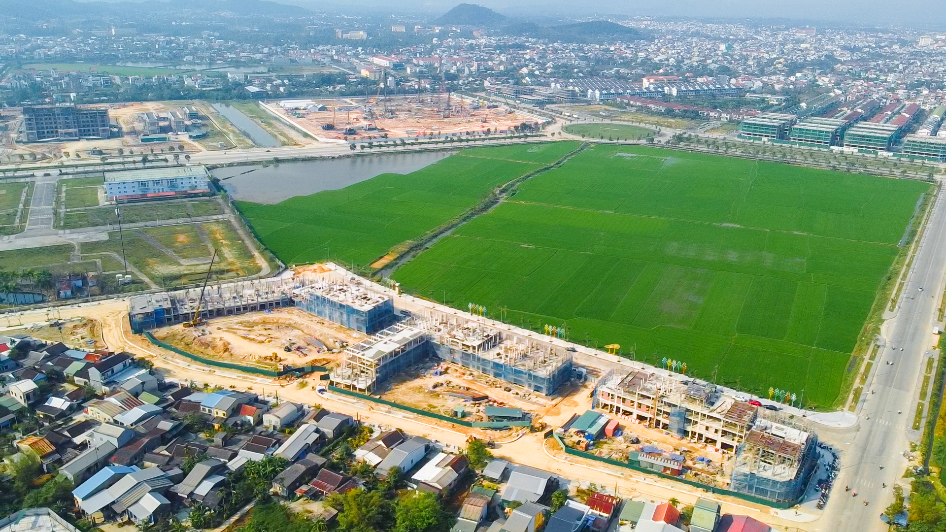 NHÀ MẶT TIỀN – TRUNG TÂM – CÔNG VIÊN – SÂN VƯỜN RIÊNG BIỆT