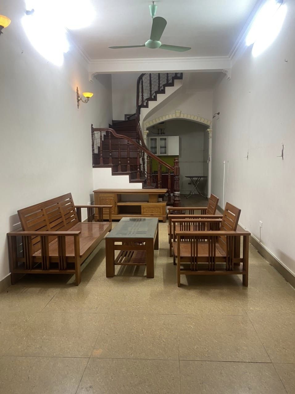 Bán nhà ngõ 17 Huỳnh Thúc Kháng 42m2, mặt tiền 4,5m chính chủ