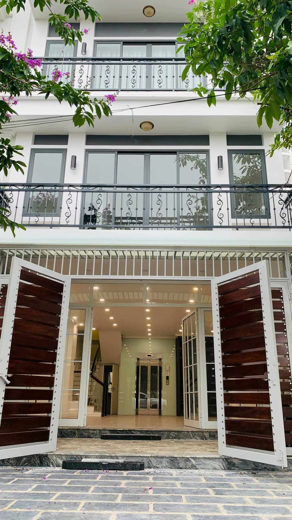 Hồ Tùng Mậu Cầu Giấy, Oto 2 Thoáng Ở & Văn Phòng, Cạnh ĐH Thương Mại 110m Mt 6.6m 22Tỷ