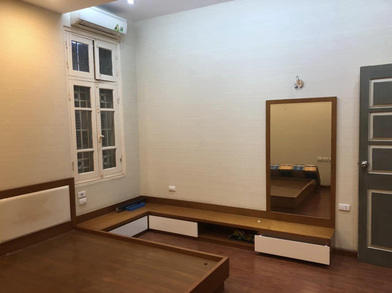 Bán Nhà Minh Khai, 52m2, 4T, MT Khủng 6m, 12.5 Tỷ, Ô Tô Tránh