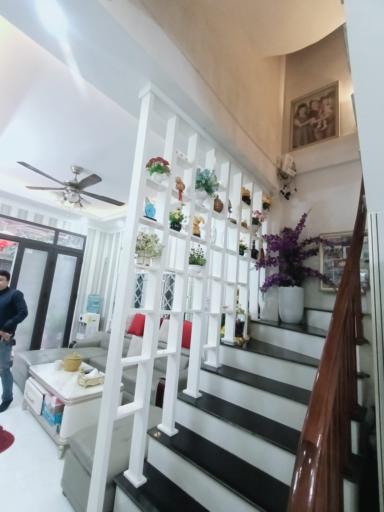 Bán căn nhà 85m2 phố Âu Cơ, Tây Hồ Dòng tiền 12 phòng ngủ 10m Ô tô dừng đỗ 7.4 Tỷ