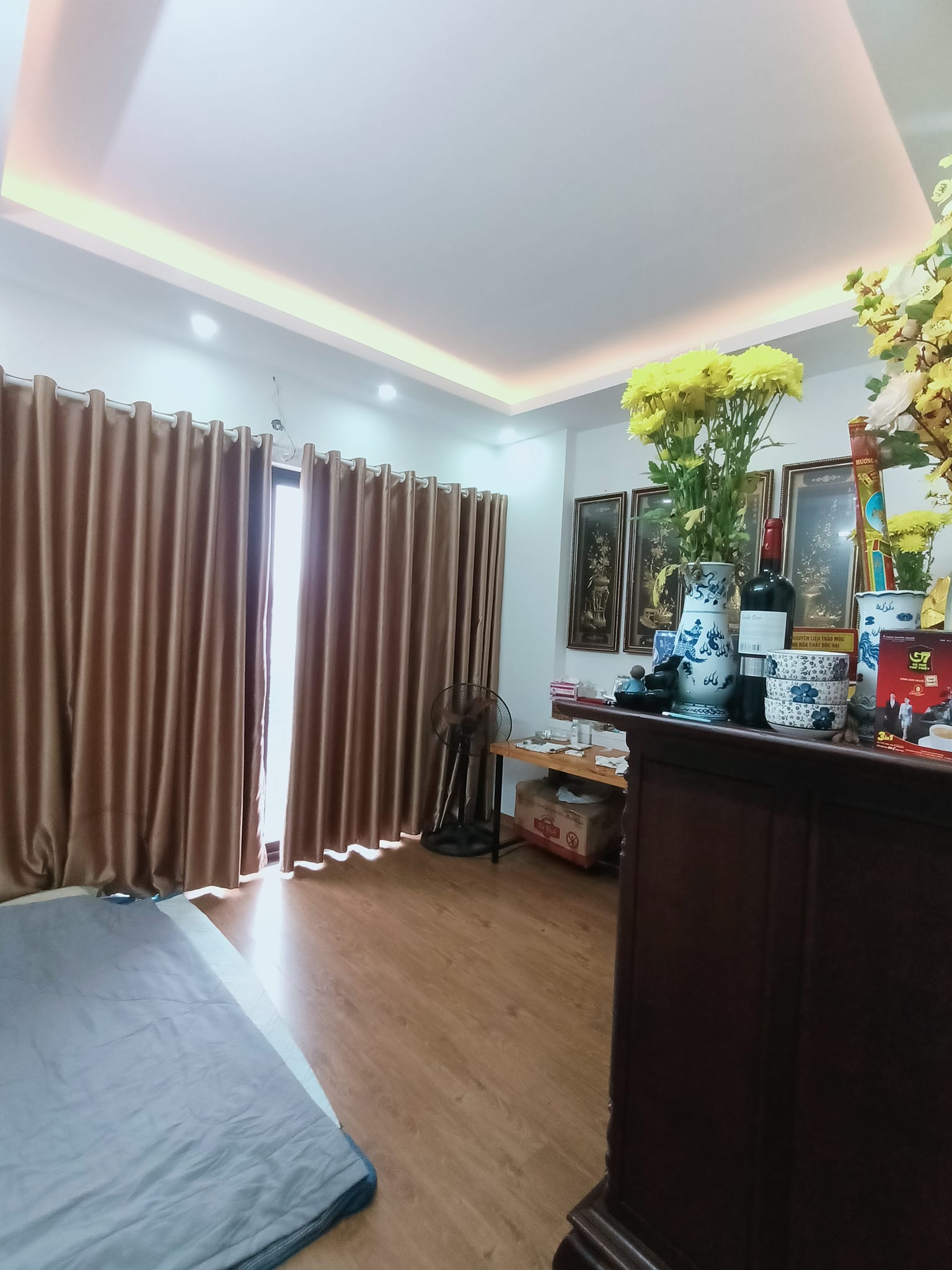 Bán căn nhà 89m2 phố Âu Cơ, Tây Hồ Dân xây 12 phòng ngủ 10m Ô tô tránh 7.3 Tỷ