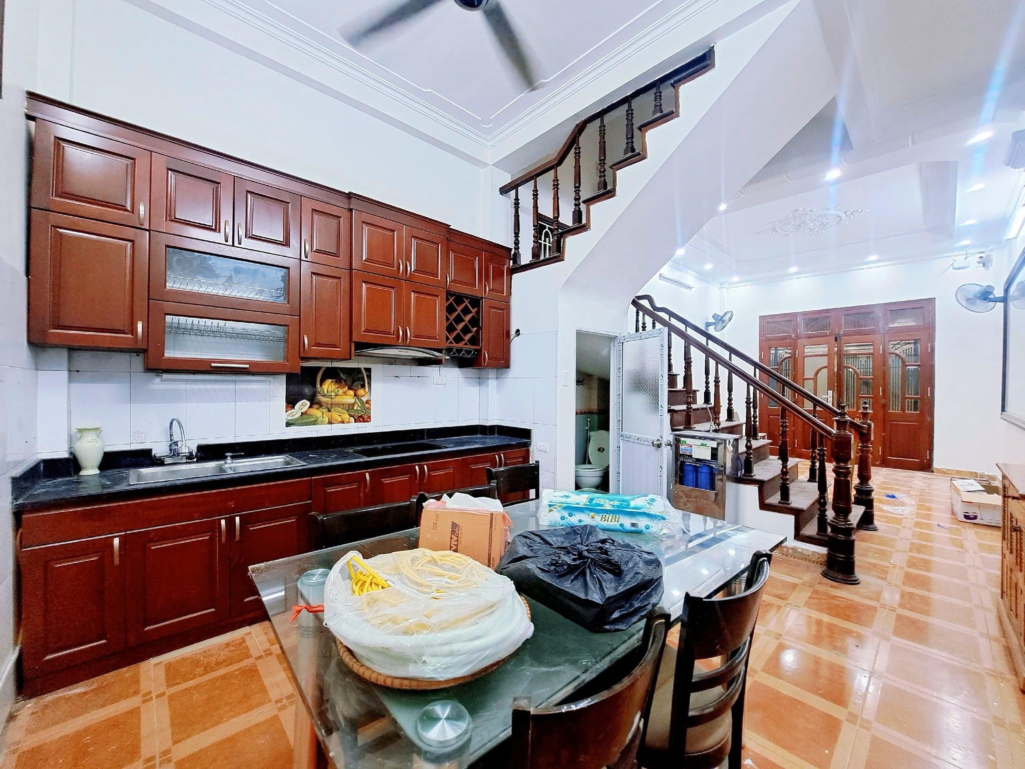 Bán nhà ngõ 103 Chùa Láng 52m2, mặt tiền 5m sổ đỏ chính chủ