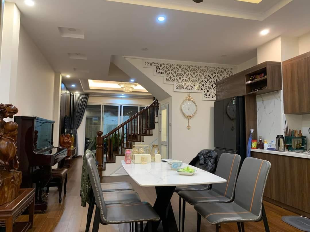 BÁN NHÀ QUỐC TỬ GIÁM, ĐỐNG ĐA, Ô TÔ, PHÂN LÔ, 55M2 4T MT5.5M, GIÁ 11 TỶ