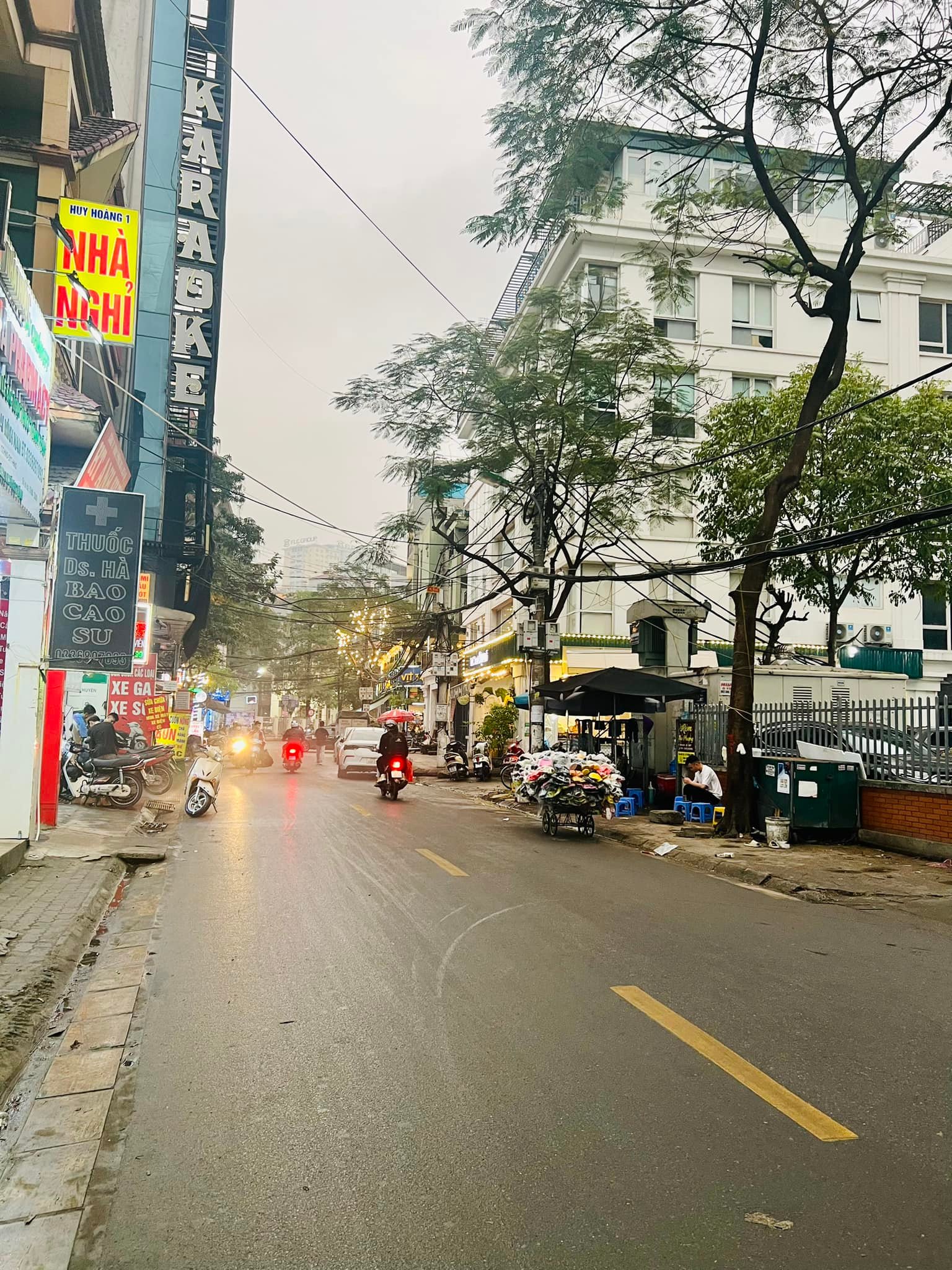 BÁN NHÀ QUỐC TỬ GIÁM, Ô TÔ, LÔ GÓC, KINH DOANH, 75M2 4T MT5M, HƠN 14 TỶ