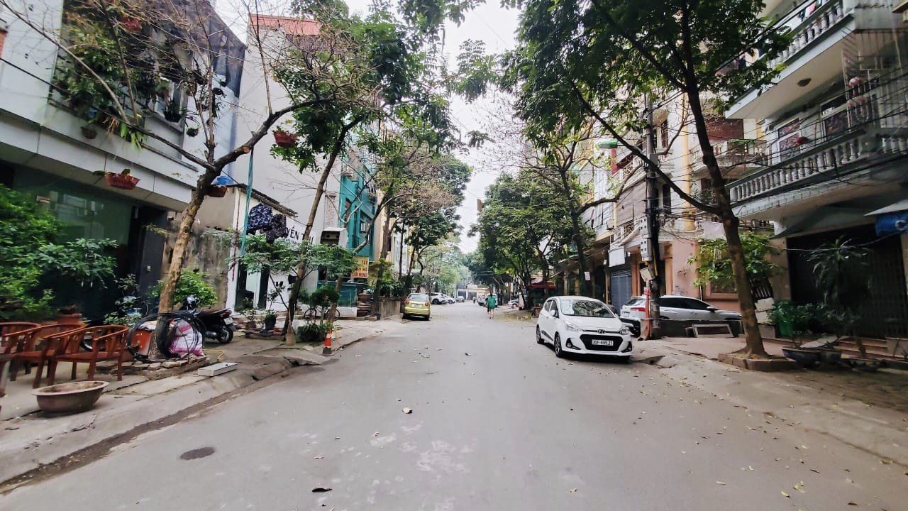 NHÀ ĐẸP 7 tầng, THANG MÁY, KINH DOANH, đường 4 LÀN Ô TÔ, quận Cầu Giấy, 10 tỷ