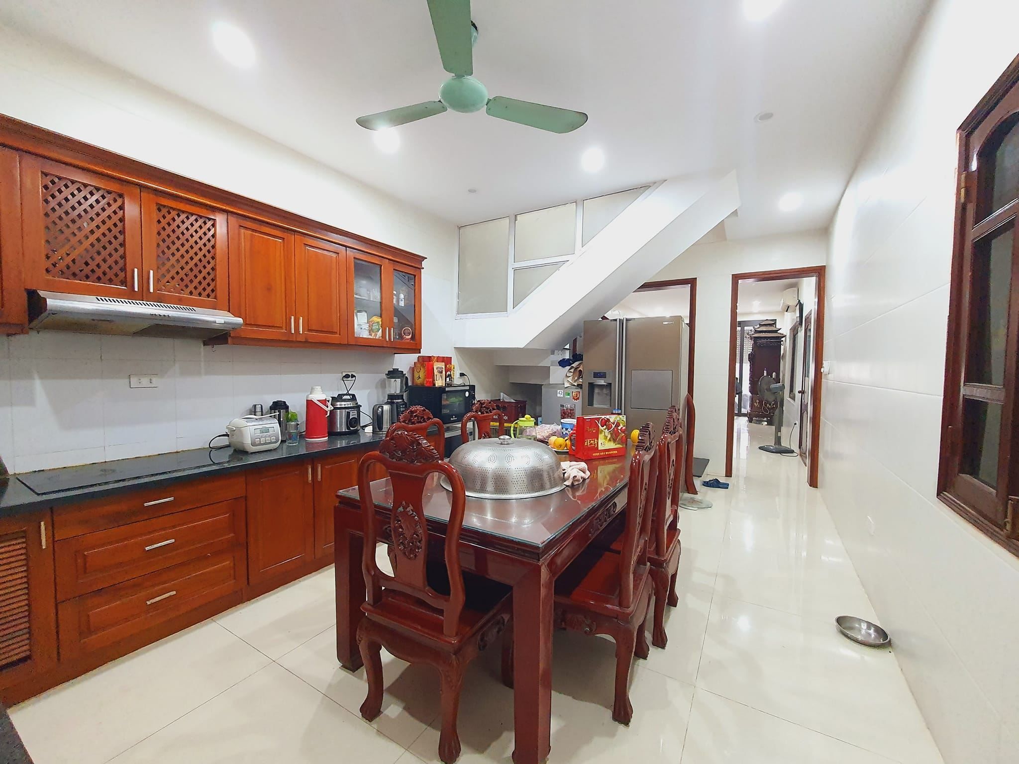 Mặt phố Yên Lạc, Hai Bà Trưng, kinh doanh, ô tô vào nhà, hai mặt thoáng. DT 90m, 3 tầng, mặt tiền 4m.