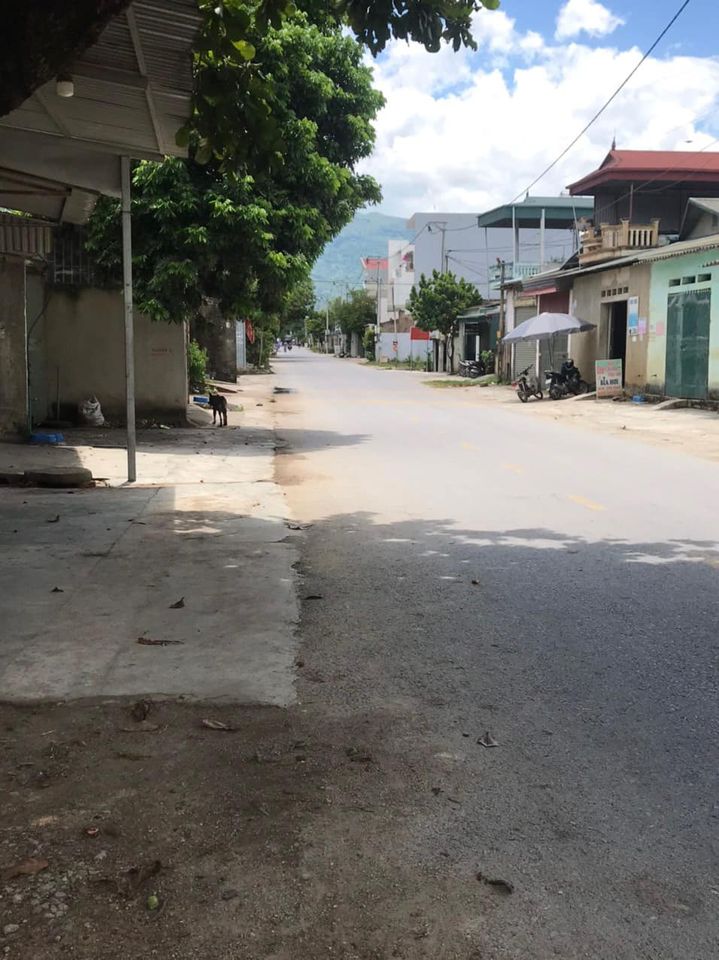 Em b.á.n mảnh đất trục đường bệnh viện Tà Lèng, Him lam