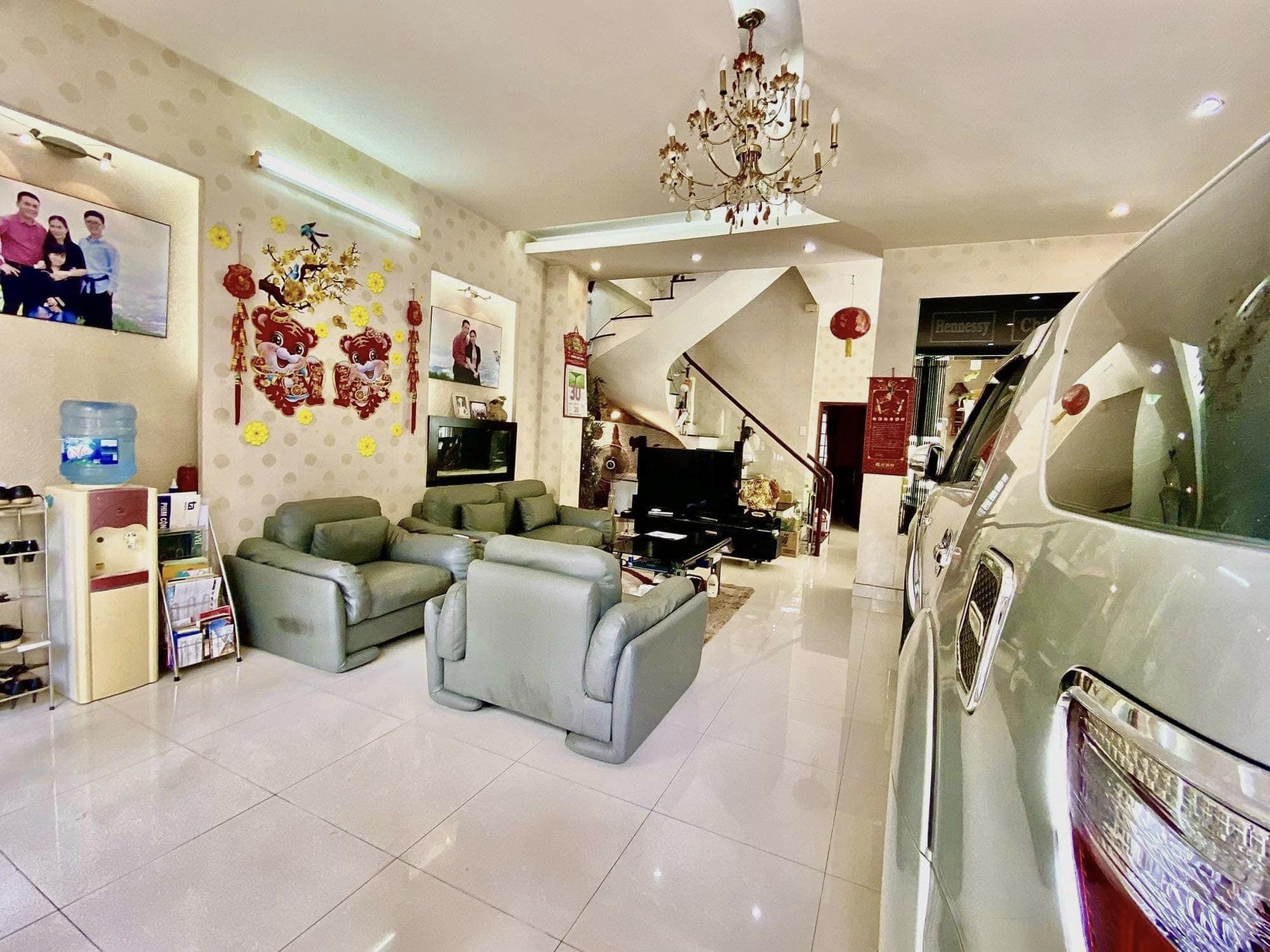 BÁN BIỆT THỰ Chế Lan Viên, Tân Phú 3 tầng 133m2 (7x19). Đẹp ở ngay. Giá chỉ 12,99 tỷ.