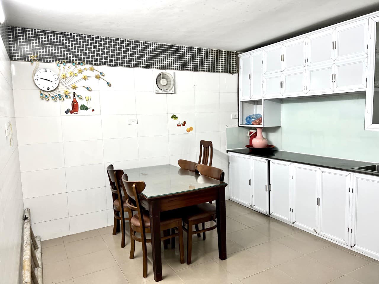 Gấp Gấp bán nhà ngõ 162 Khương Đình, 4 tầng ở luôn, ngõ đẹp