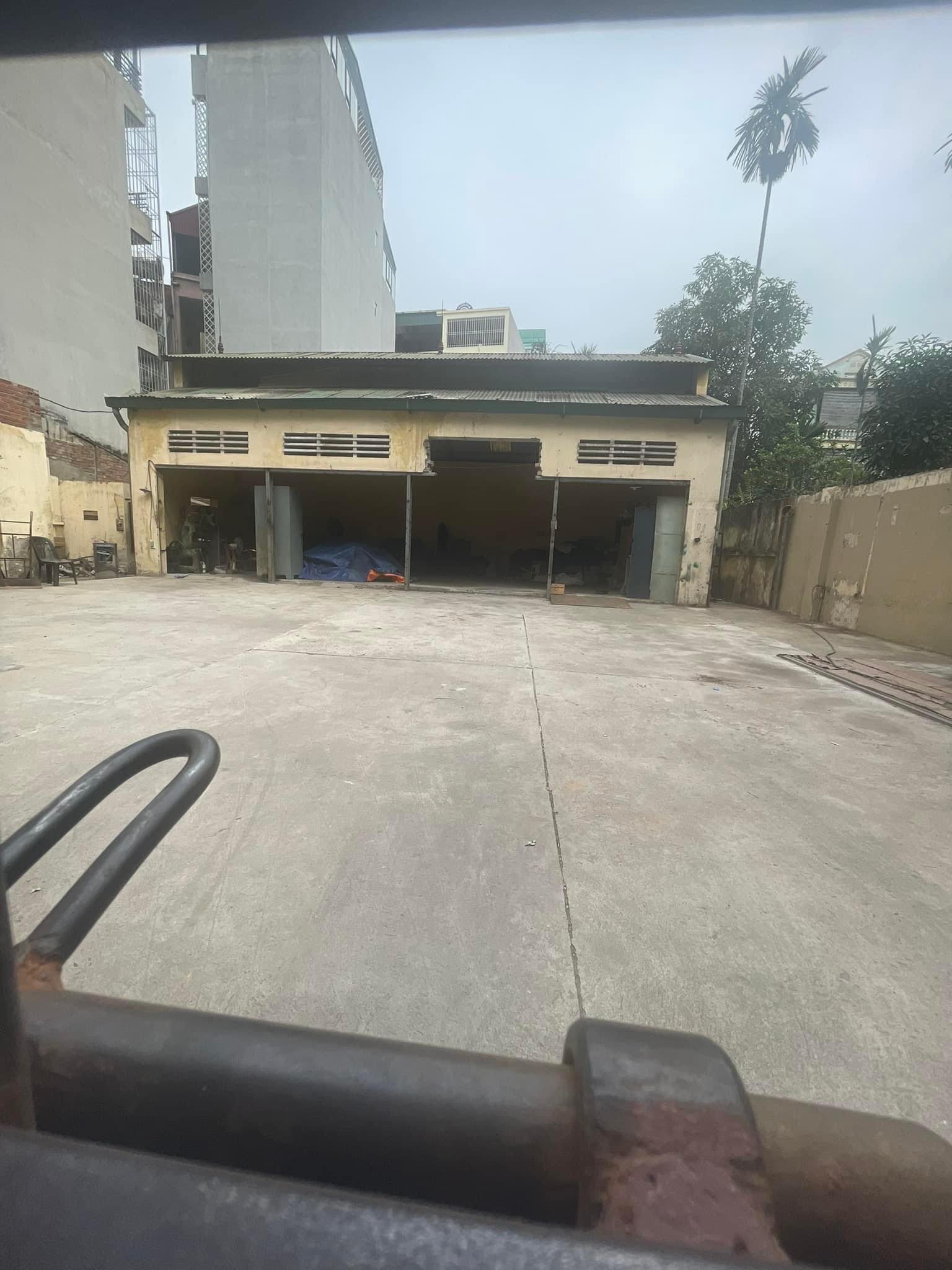 bán nhà C4 Văn Cao-Ba Đình 176m, mặt tiền 9.5m, ôtô tránh