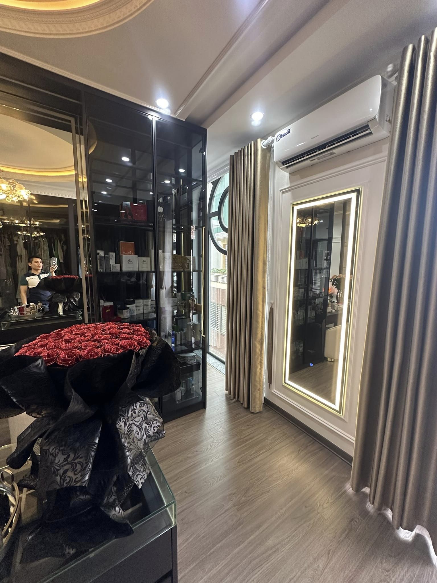 Bán ngôi nhà 66m2 Mặt phố Yên Hoa, Tây Hồ Gara Ô tô Mặt Hồ Kinh doanh bất chấp 14.5 Tỷ