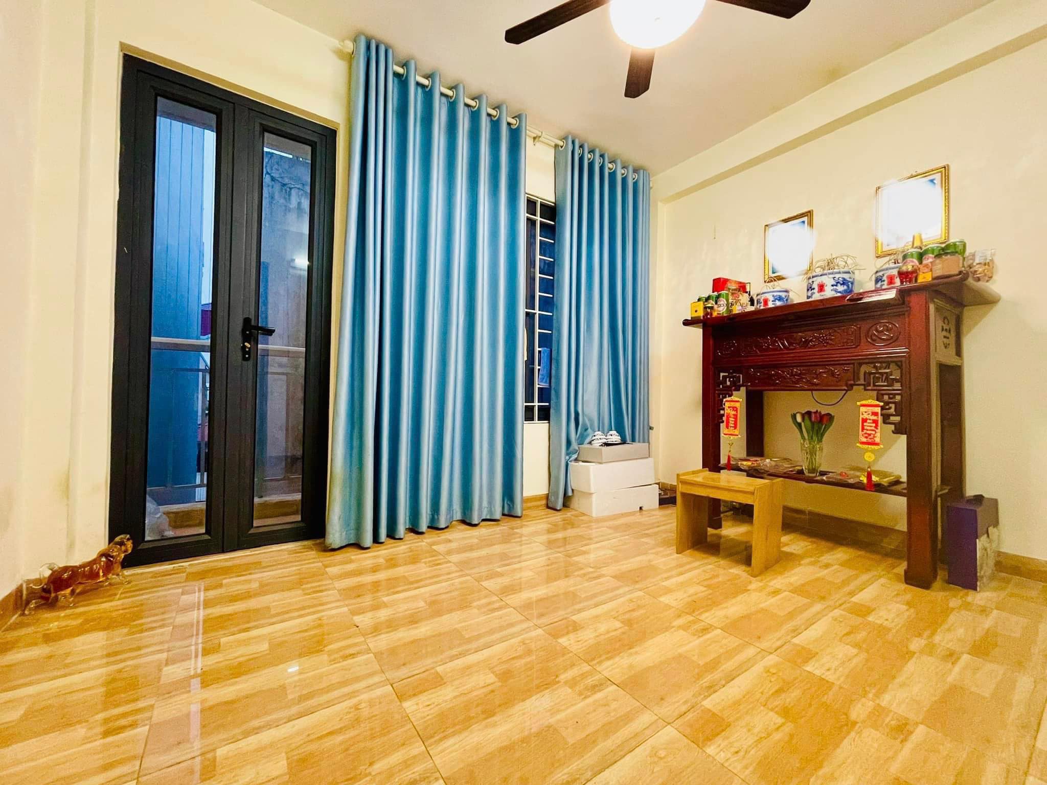 Bán gấp nhà tại ngõ 49 Trần Cung-Cầu Giấy 30m2- 5 tầng- MT 3,8- Bãi ô tô 30m-4,55tỉ