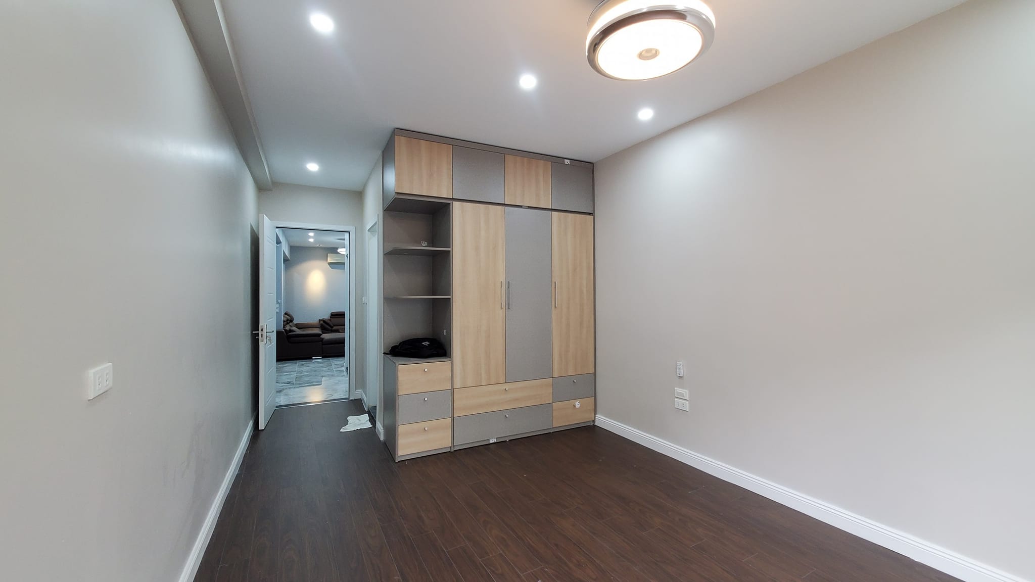 Bán căn nhà 67m2 ngõ 32 An Dương, Tây Hồ Gara Ô tô tránh Mặt tiền rộng Kinh doanh tốt 9.7 Tỷ