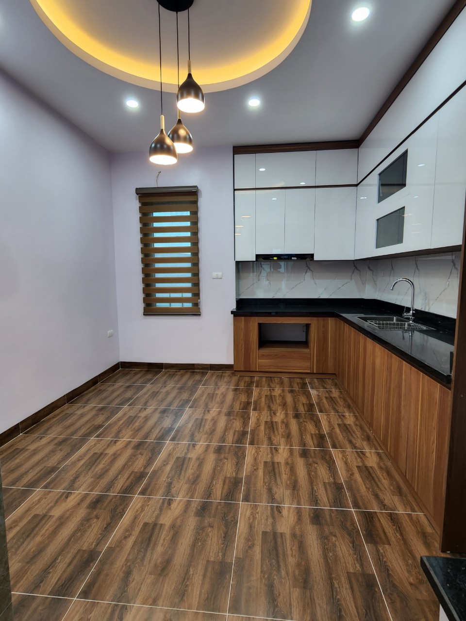 Bán nhà 47m2 phố Nguyễn Sơn, Long Biên Gara Ô tô phi Thang máy Kinh doanh vô đối 8.4 Tỷ