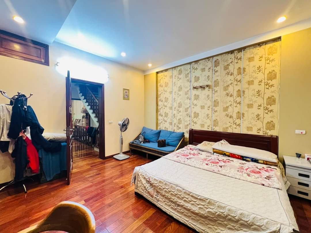 Bán nhà Ngọc Hà, Ba Đình, mặt phố vỉa hè rộng 115m2 nhỉnh 26 tỷ