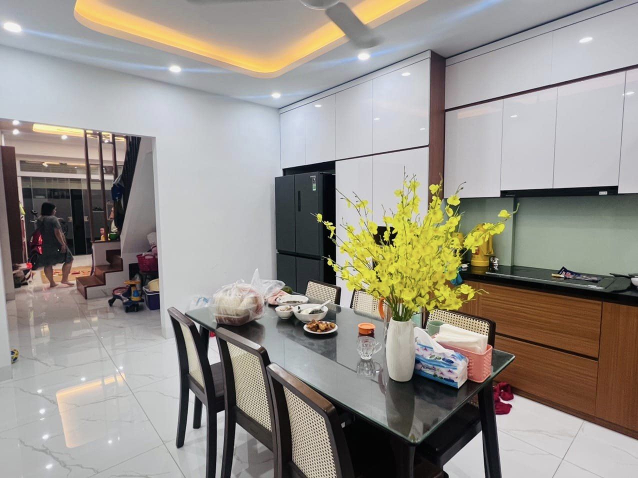 BÁN NHÀ TÔN ĐỨC THẮNG, ĐỐNG ĐA, Ở NGAY, 40M2 6 TẦNG, GIÁ 4.5 TỶ