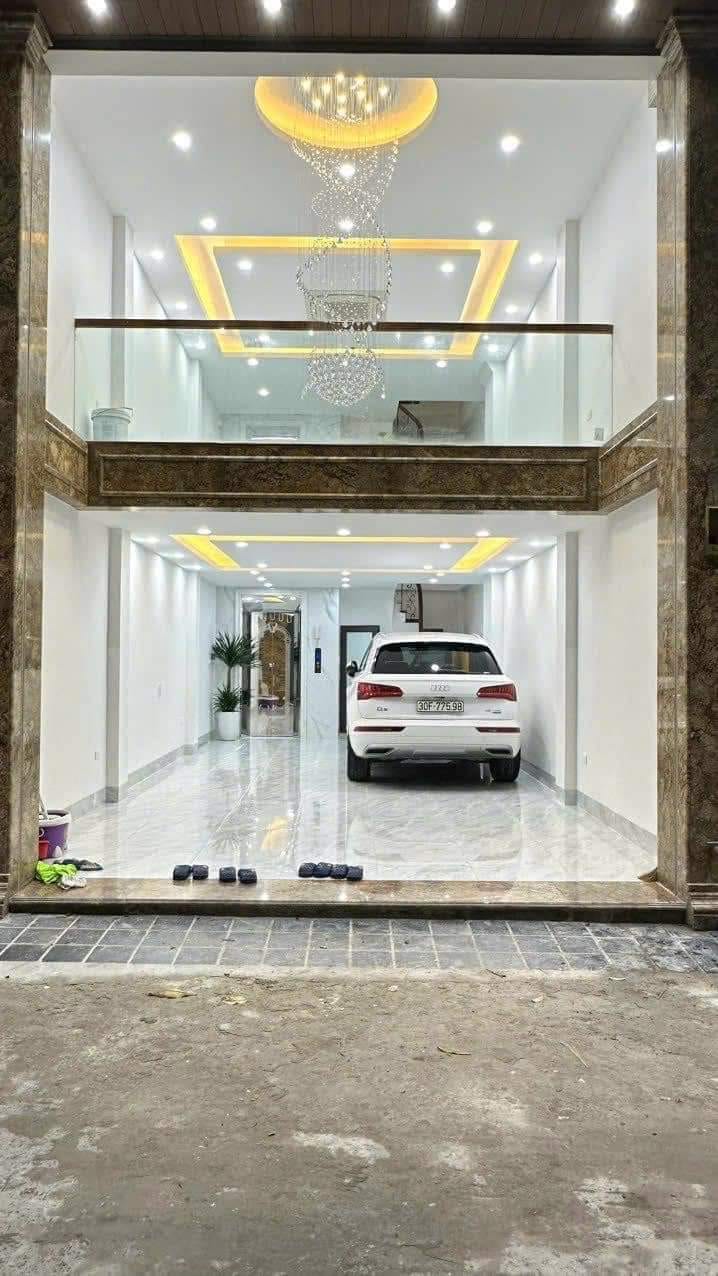 Nhà Đền Lừ, Hoàng Mai.Ôtô vào nhà,thang máy, mới xây hiện đại.chỉ 12 tỷ. Định:O967-592-566