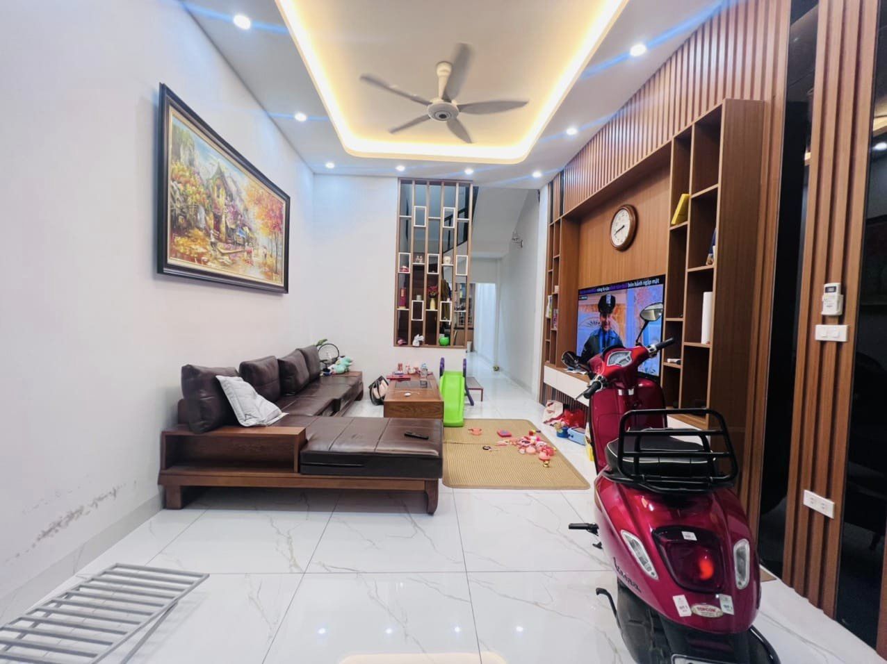 BÁN GẤP! NHÀ ĐẸP PHÂN LÔ PHÙNG HƯNG, 56M2, Ô TÔ ĐỖ CỬA GIÁ NHỈNH 6 TỶ