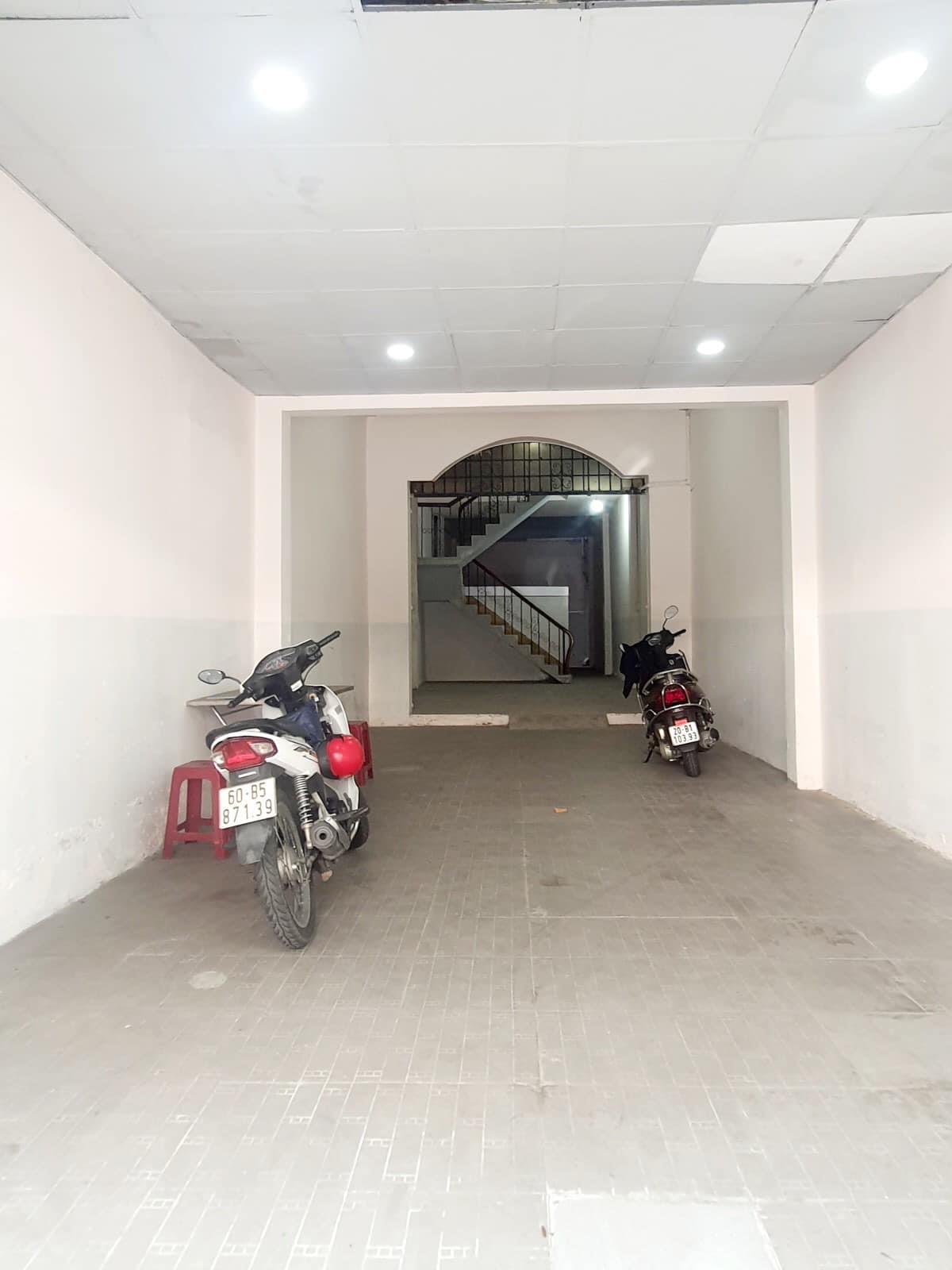 BÁN GẤP NHÀ MẶT TIỀN KINH DOANH TÔ HIẾN THÀNH QUẬN 10 - 163/ , KHU VỰC HIẾM KO CÓ NHÀ BÁN .