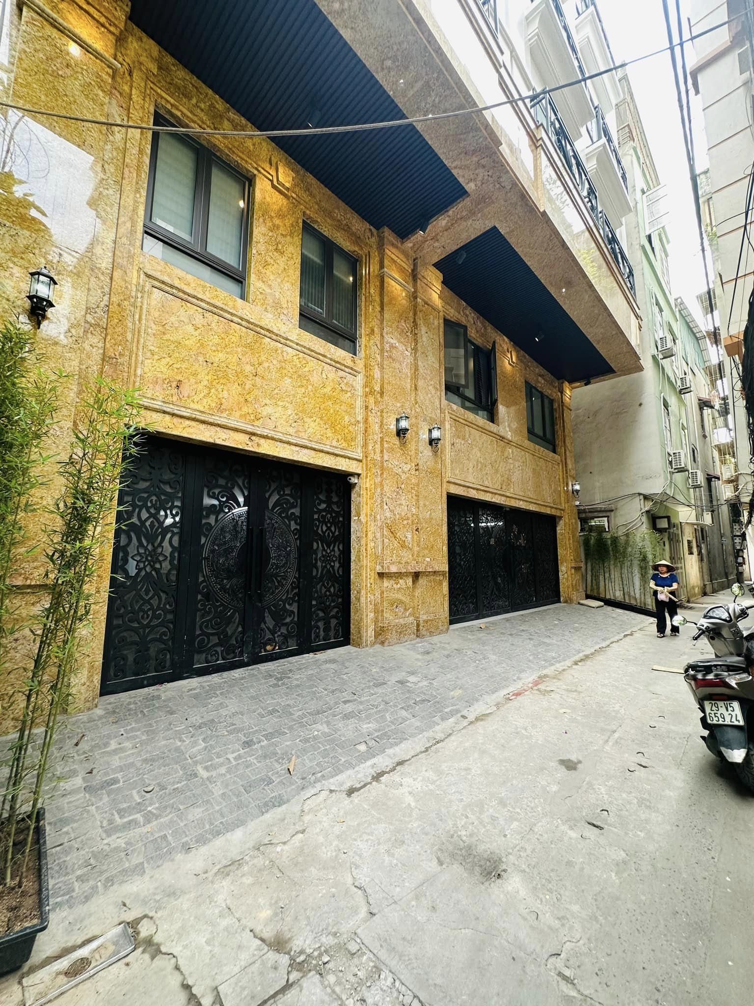 Bán Tòa CHDV Dòng Tiền 110Tr/th- Hoàng Văn Thái -90M2 7 Tầng Ô TÔ Tránh Đỗ 22.5 Tỷ
